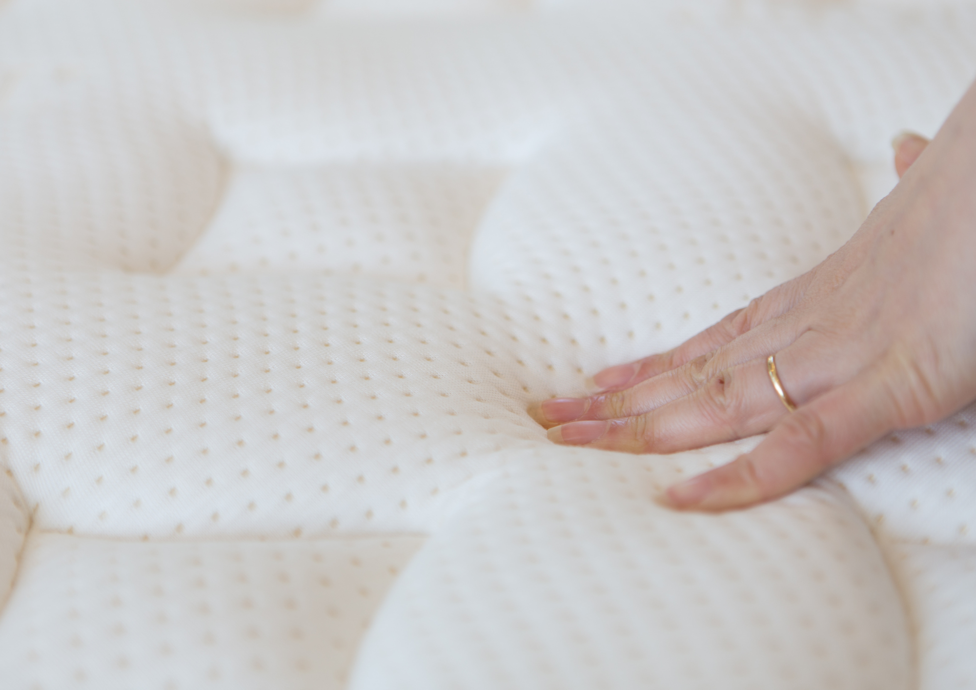 Limpieza profunda de colchones, almohadas y ropa de cama